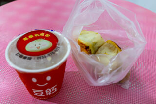 台湾/台北のローカルフード「水煎包」を食べるなら、駅近便利な「老蔡水煎包」がオススメ!!