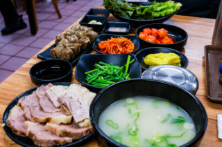 【韓国/西面駅近グルメ】釜山名物デジクッパを食べるなら、老舗「浦項デジクッパ」一択です!!
