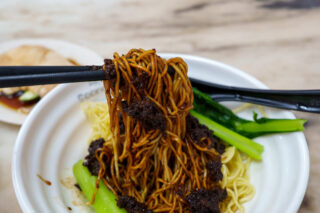 【クアラルンプール/マスジット・ジャメ駅近グルメ】毎日通いたくなる牛肉麺の老舗「頌記 Soong Kee」